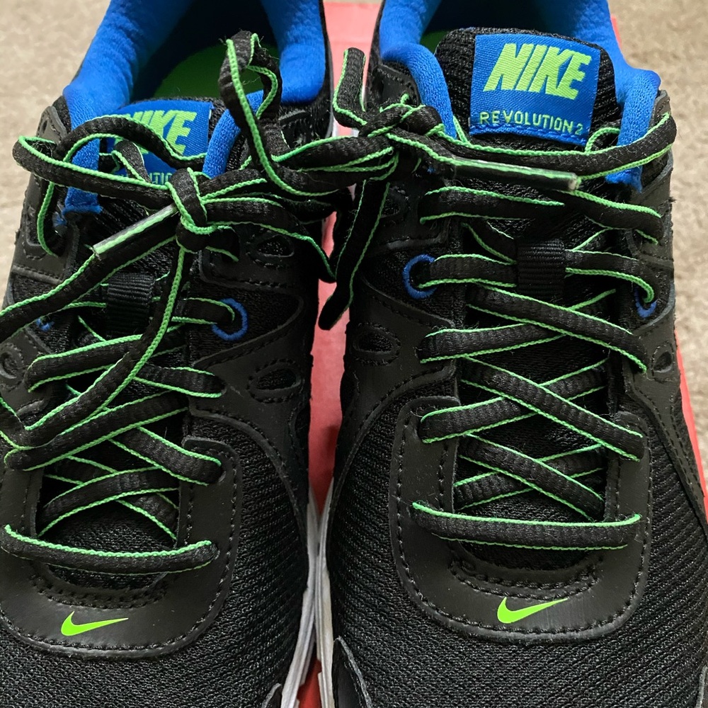 NWT Women Nike Shoes